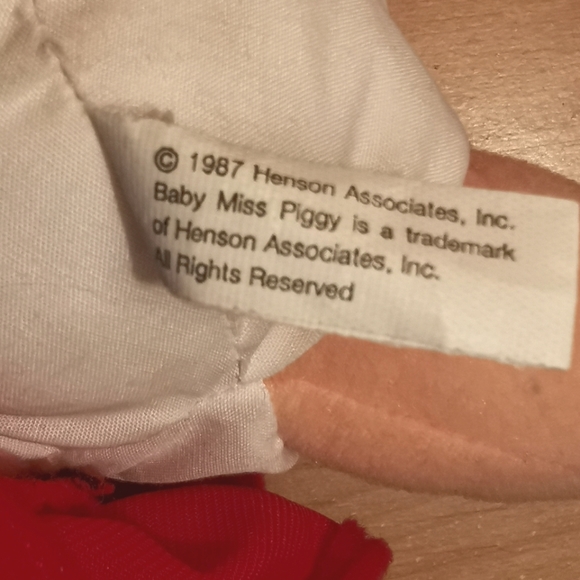 Miss Piggy Plush - Picture 5 of 5